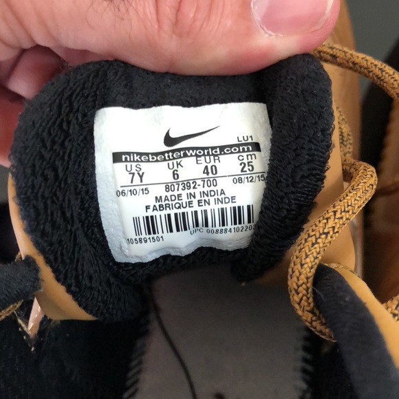 Nike size 7 - Picture 4 of 6